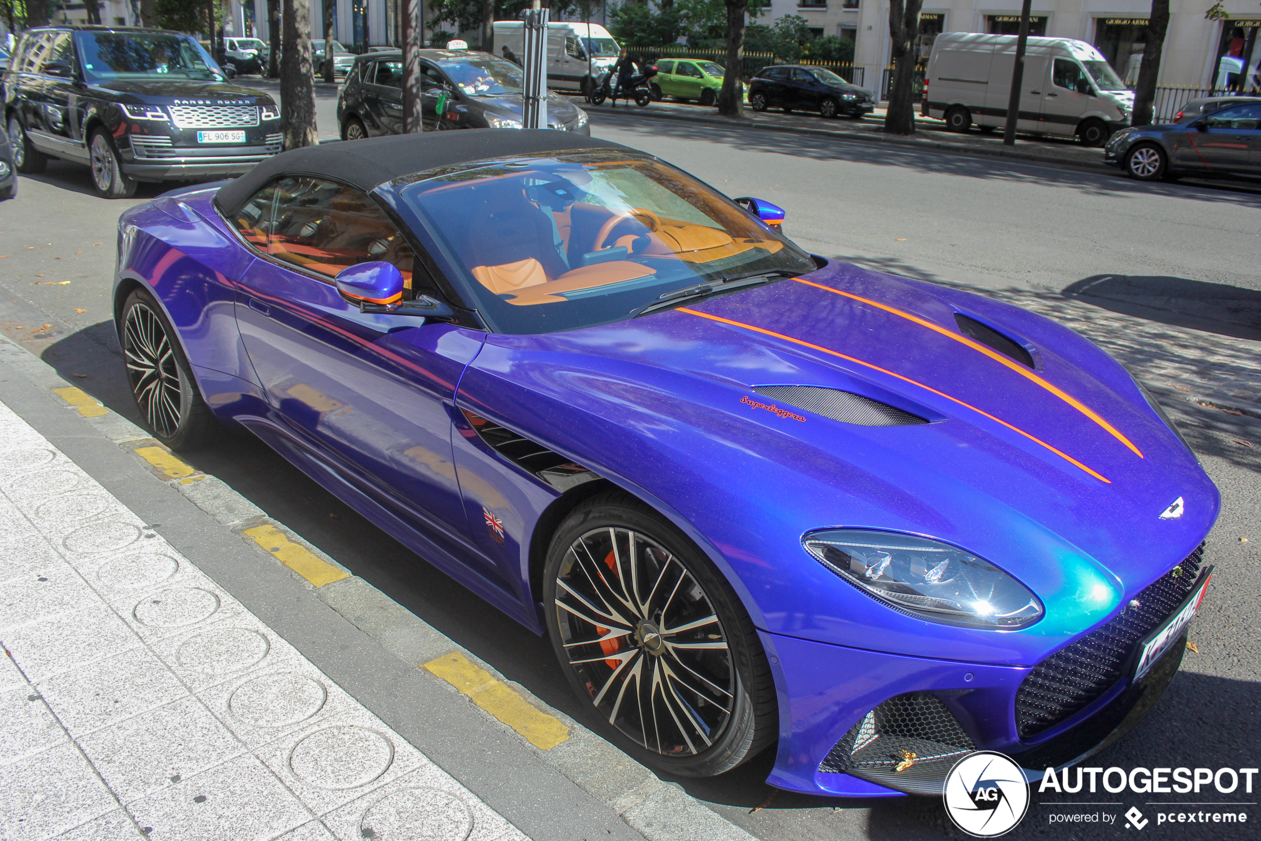 Aston Martin DBS Superleggera Volante