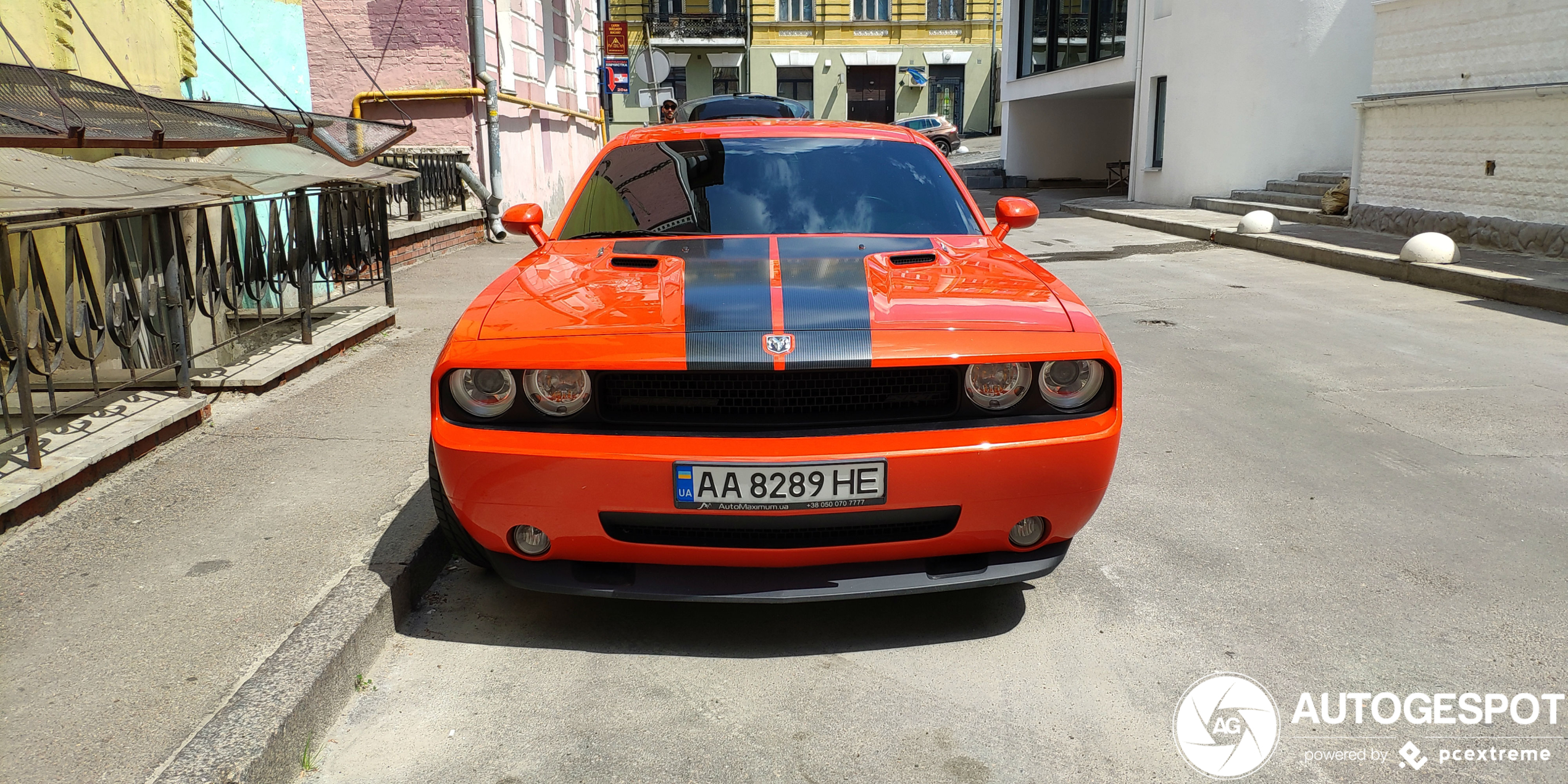 Dodge Challenger SRT-8