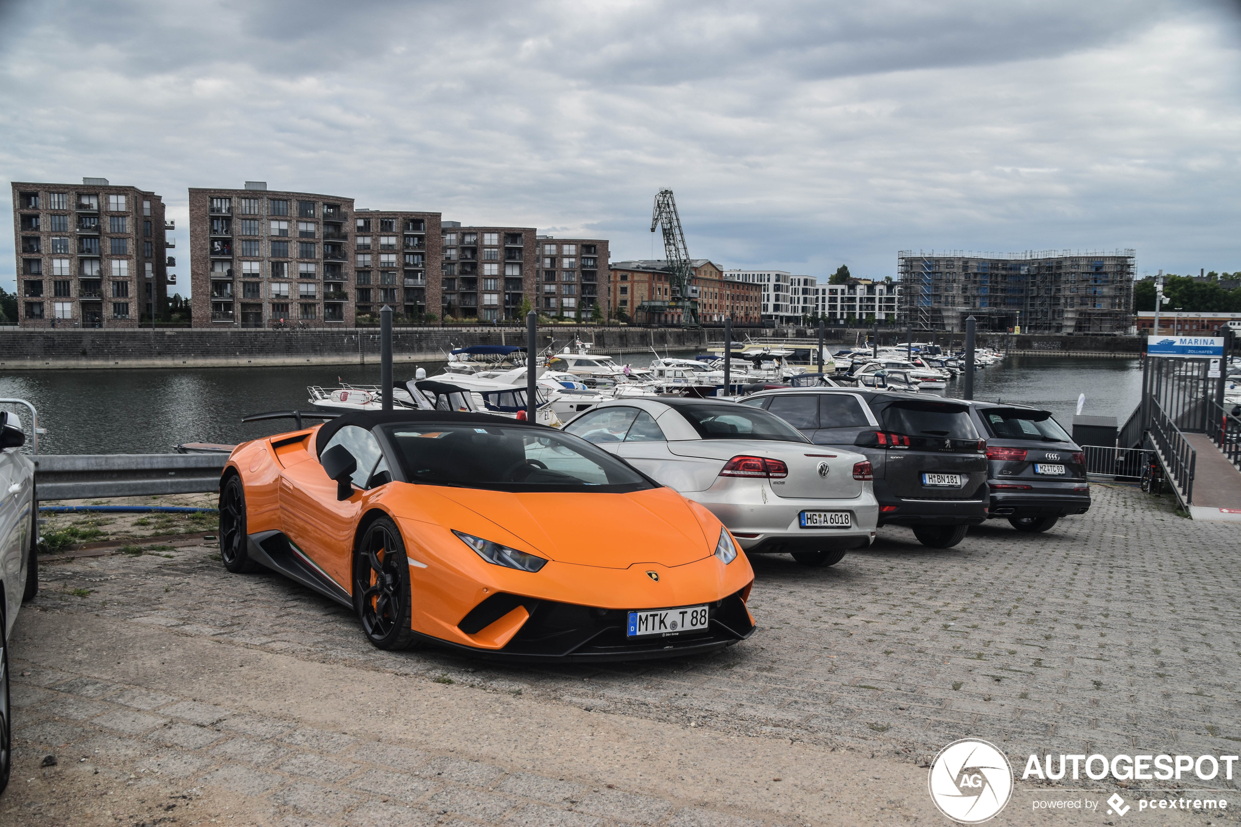 Lamborghini Huracán LP640-4 Performante Spyder