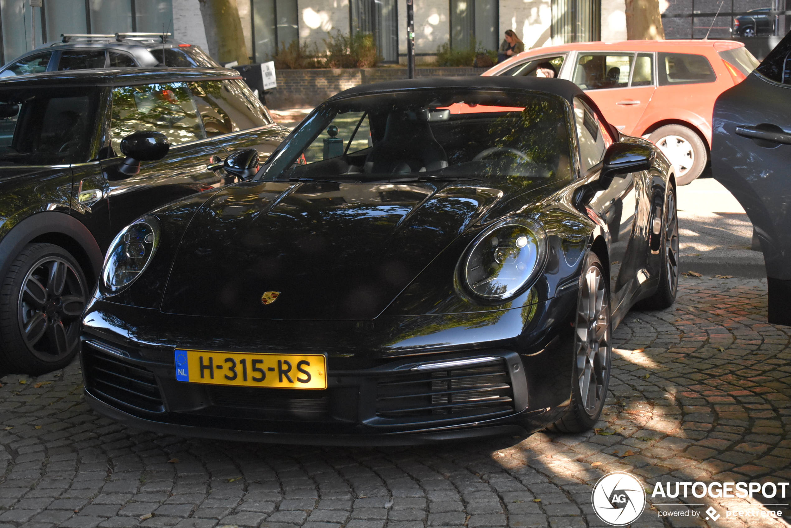 Porsche 992 Carrera 4S Cabriolet