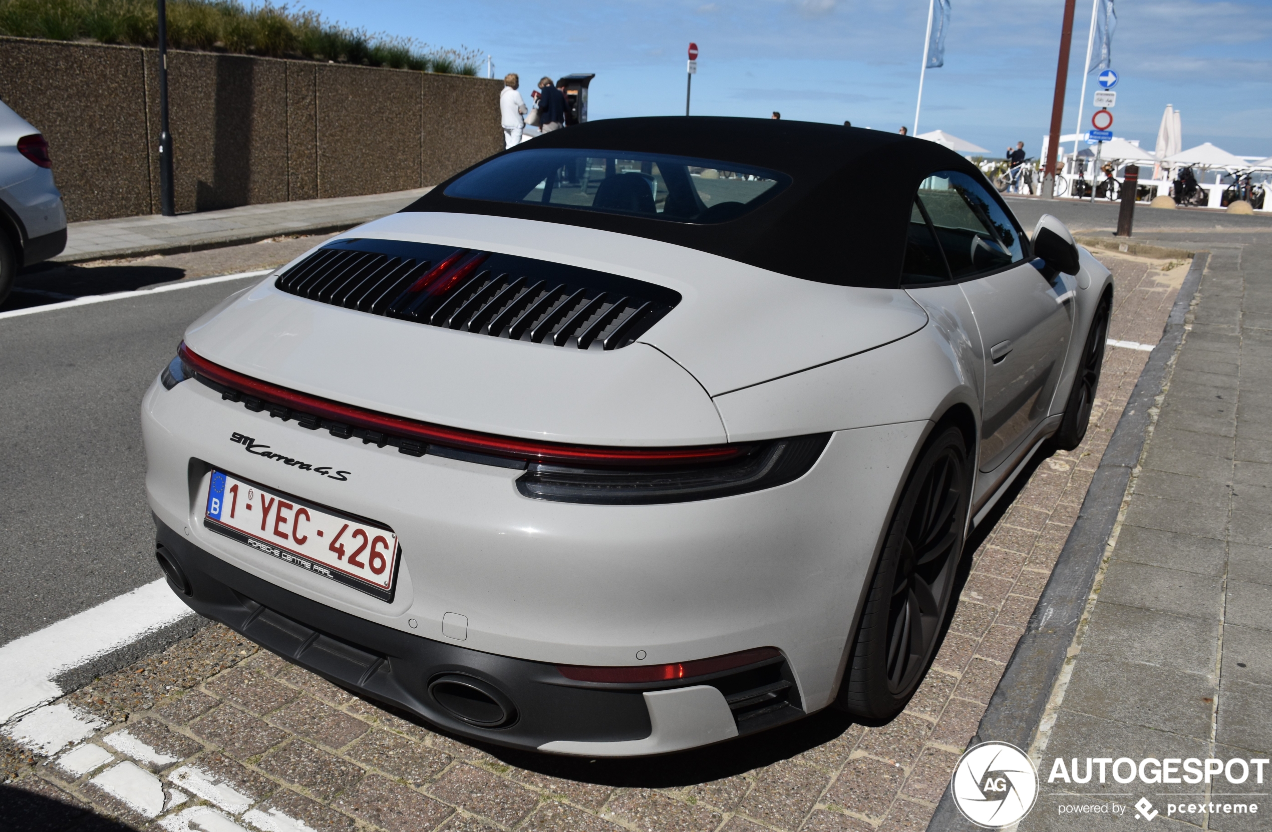 Porsche 992 Carrera 4S Cabriolet