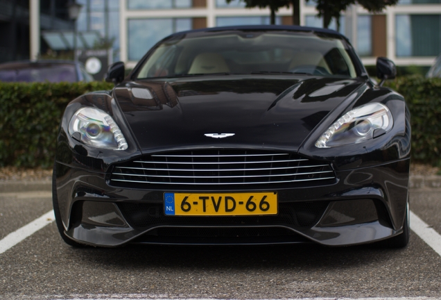 Aston Martin Vanquish Volante