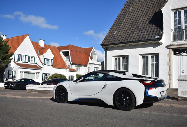 BMW i8 Roadster