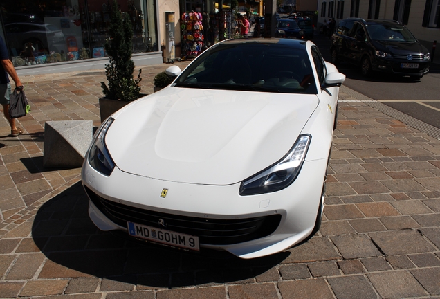 Ferrari GTC4Lusso T