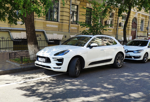 Porsche 95B Macan GTS