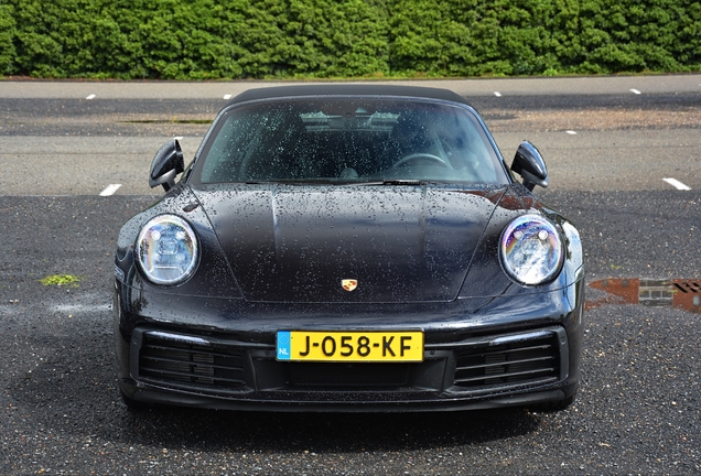 Porsche 992 Carrera 4S Cabriolet