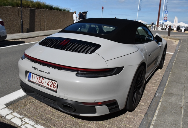 Porsche 992 Carrera 4S Cabriolet