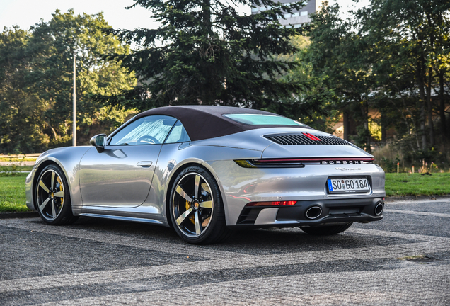 Porsche 992 Carrera 4S Cabriolet