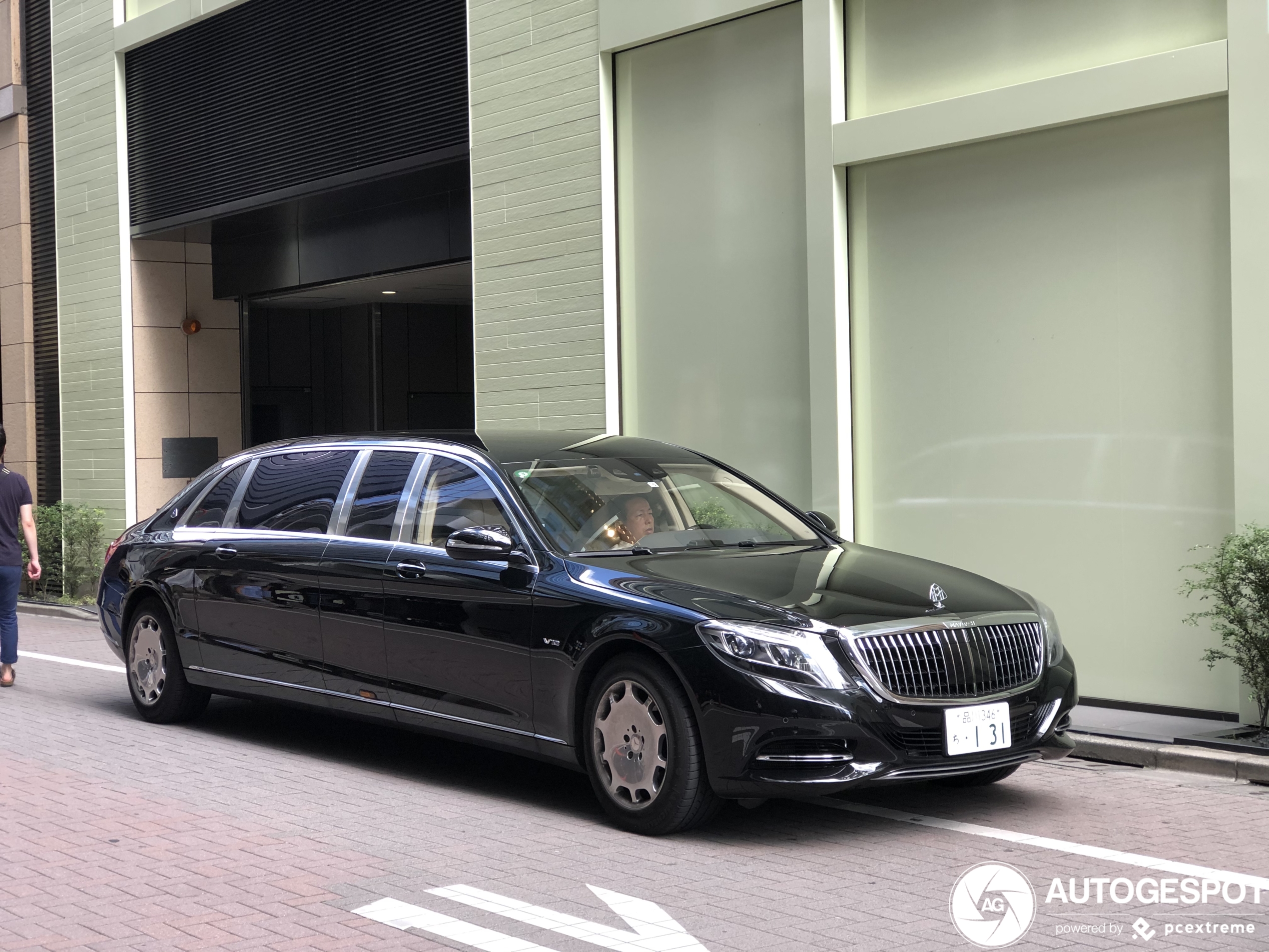 Mercedes-Maybach S 600 Pullman VV222