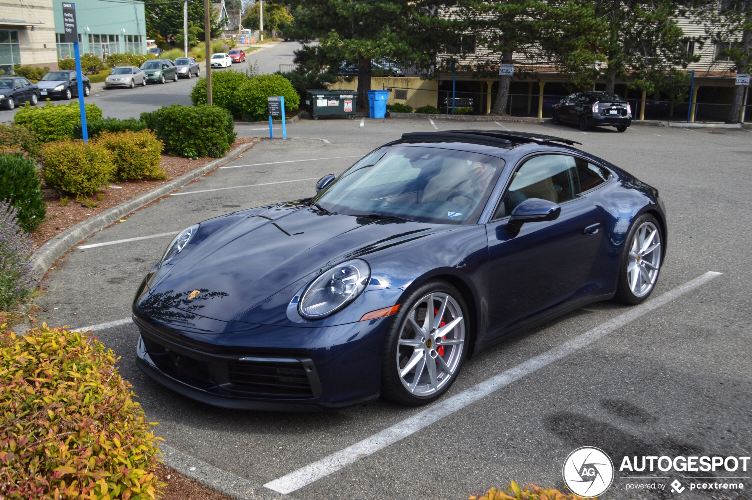 Porsche 992 Carrera 4S