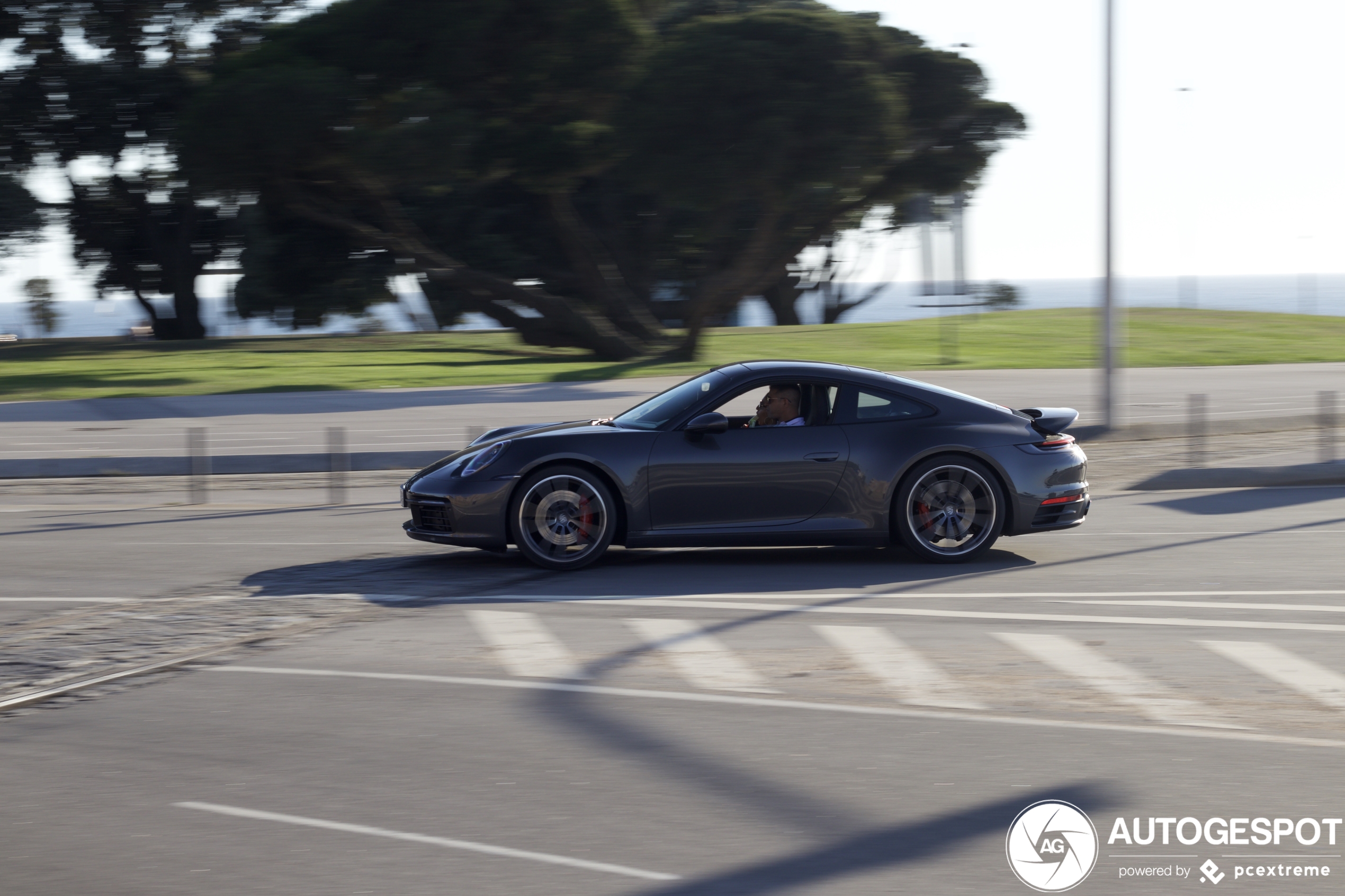 Porsche 992 Carrera 4S