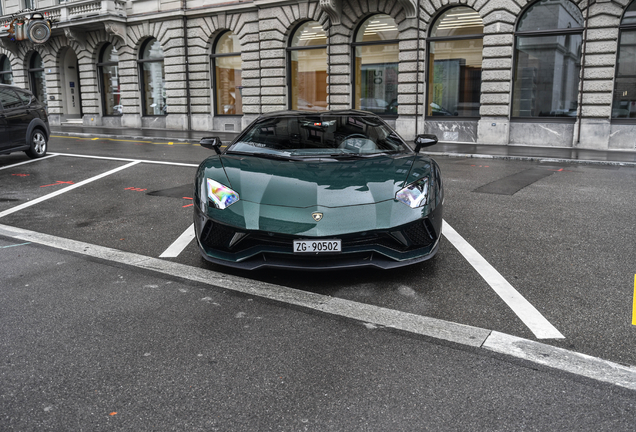 Lamborghini Aventador S LP740-4 Roadster