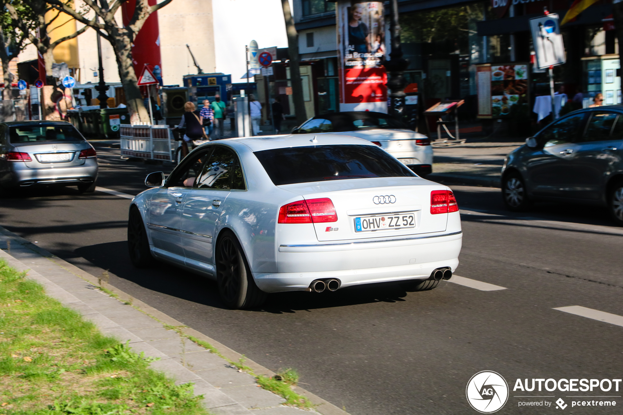 Audi S8 D3