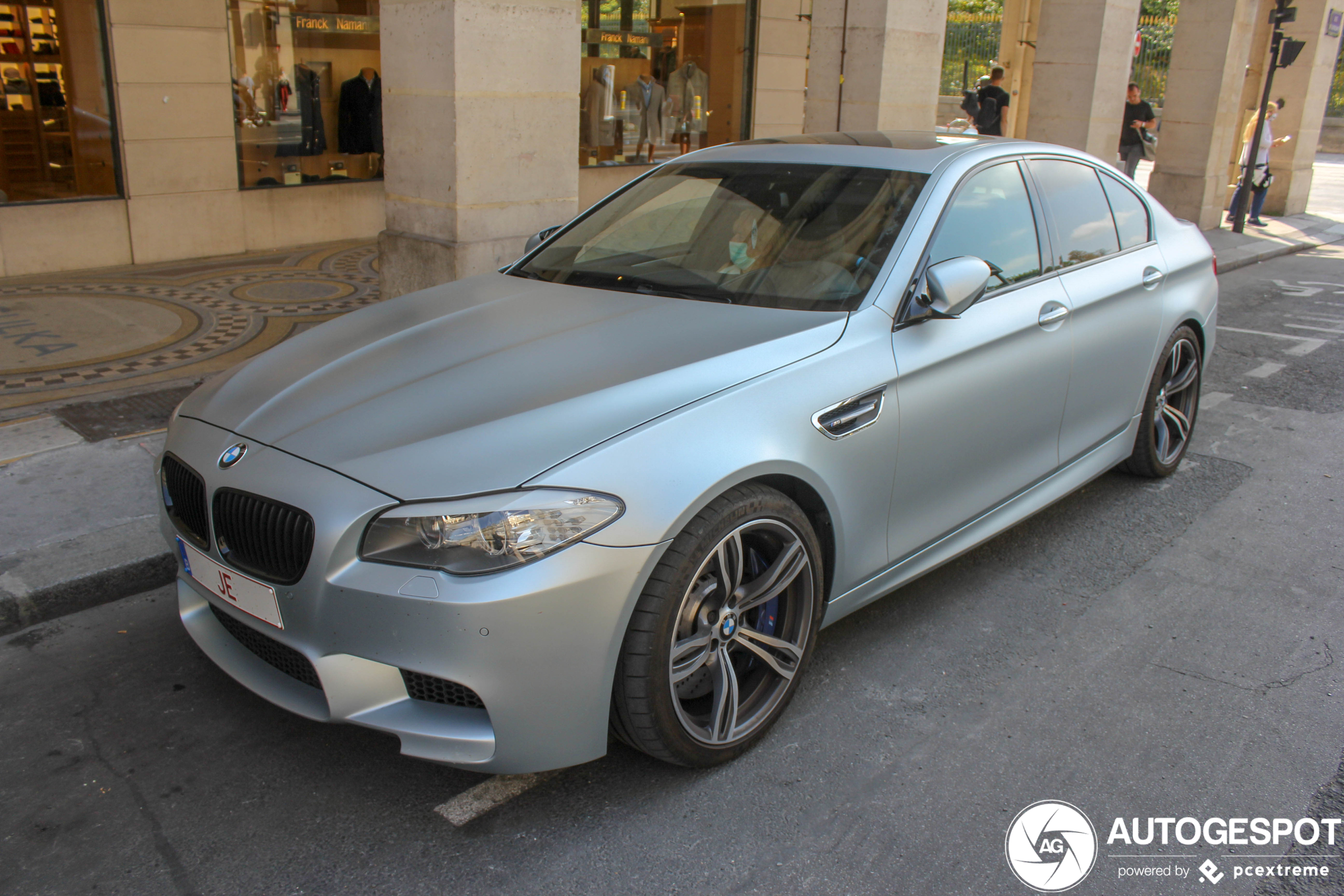 BMW M5 F10 2011