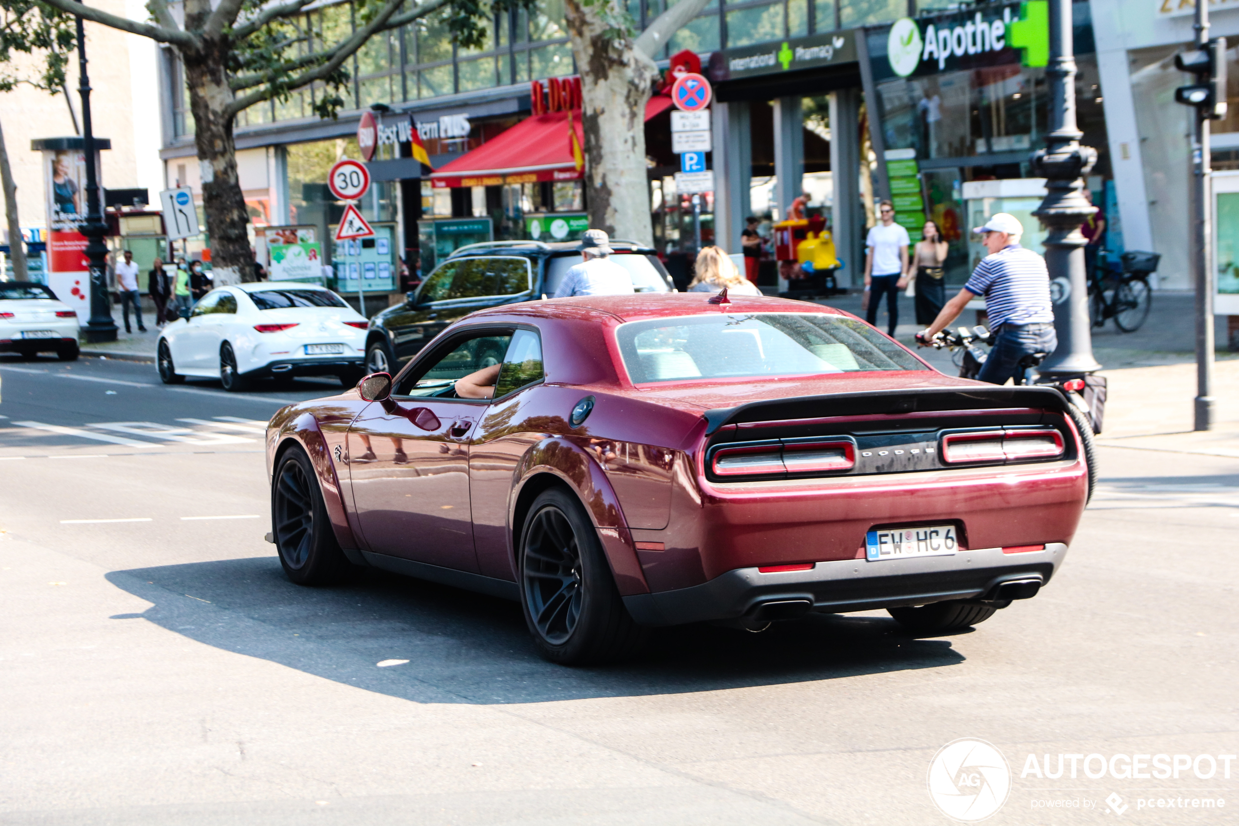 Dodge Challenger SRT Hellcat Widebody