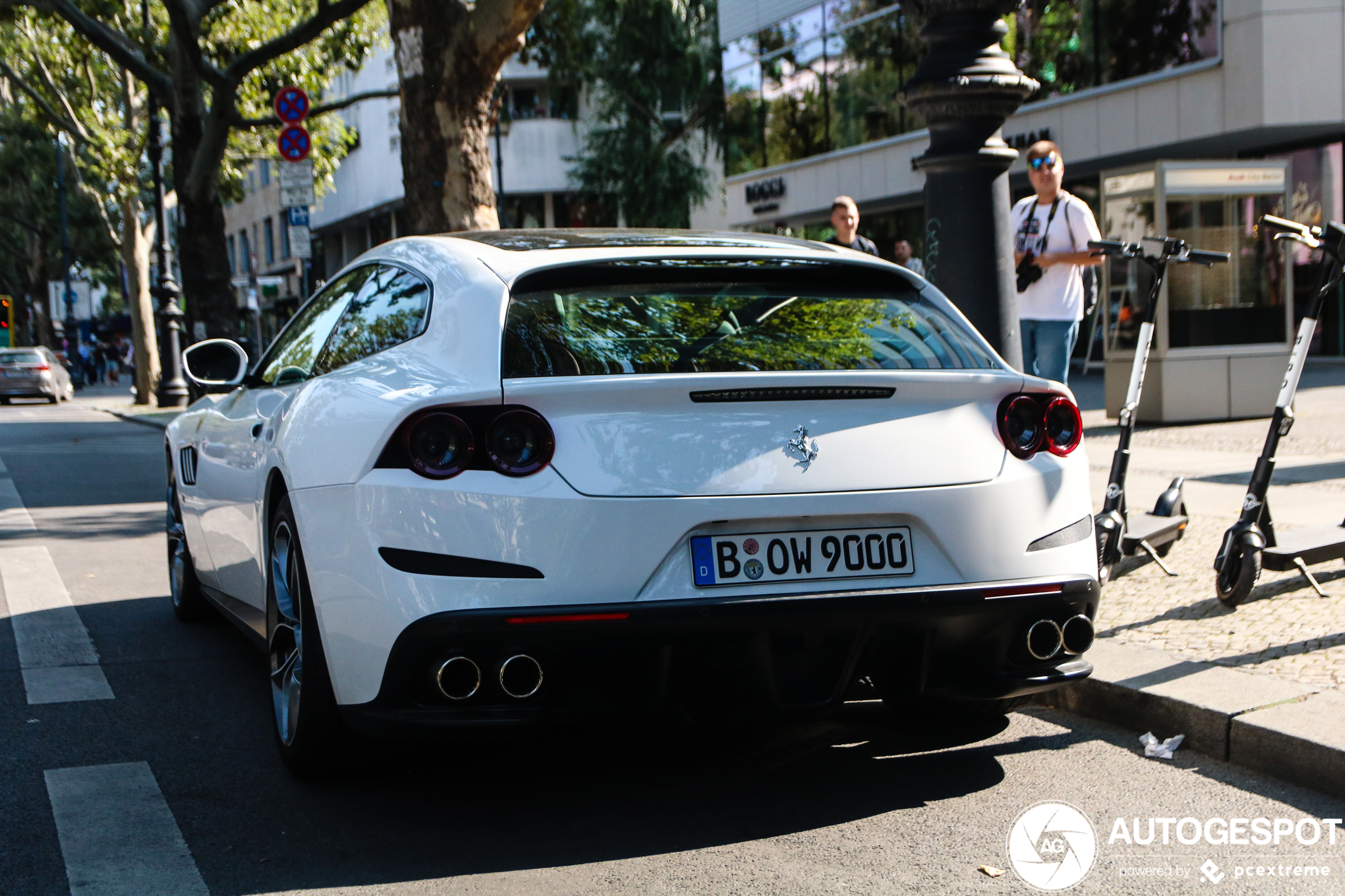 Ferrari GTC4Lusso T