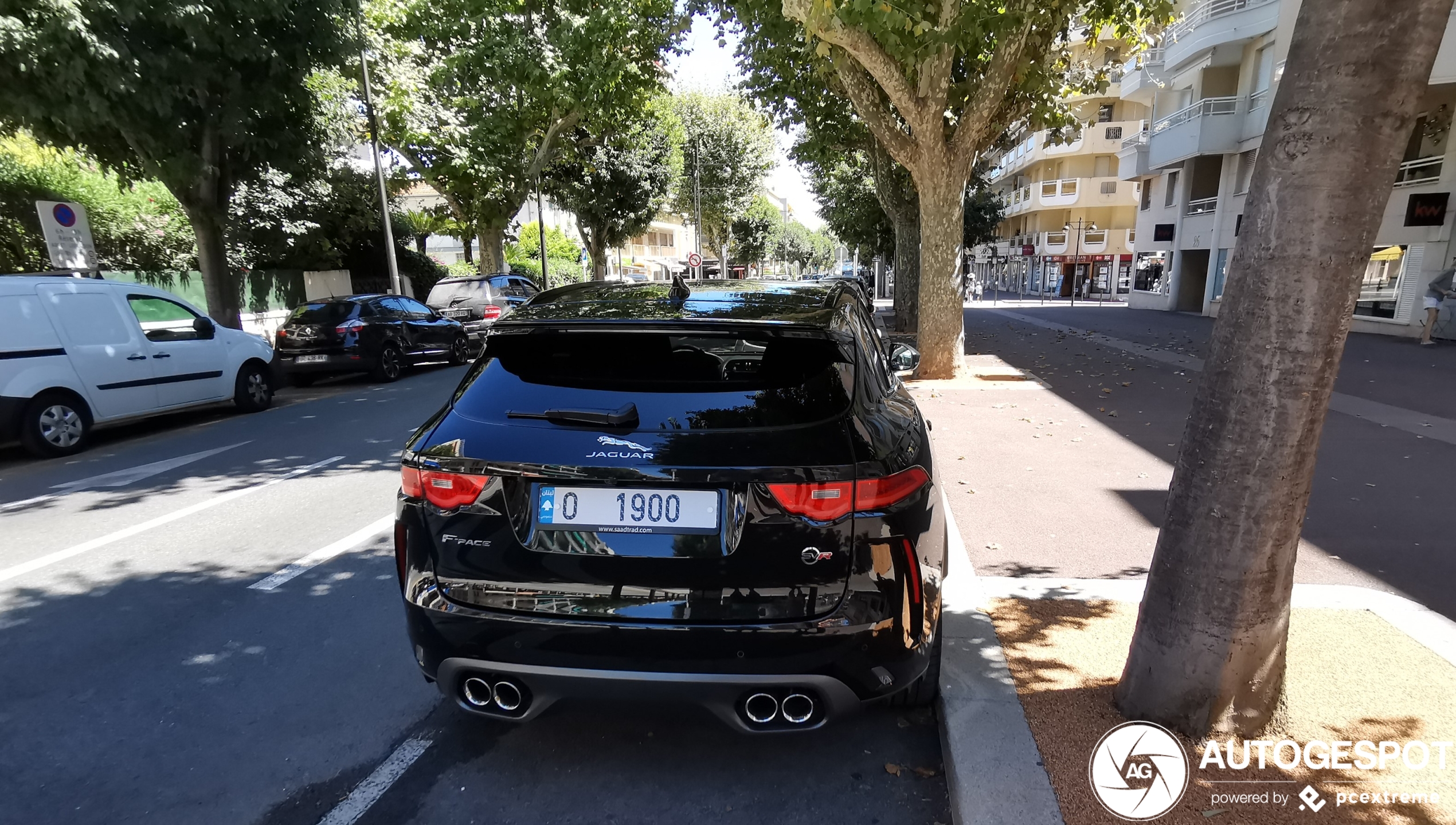 Jaguar F-PACE SVR