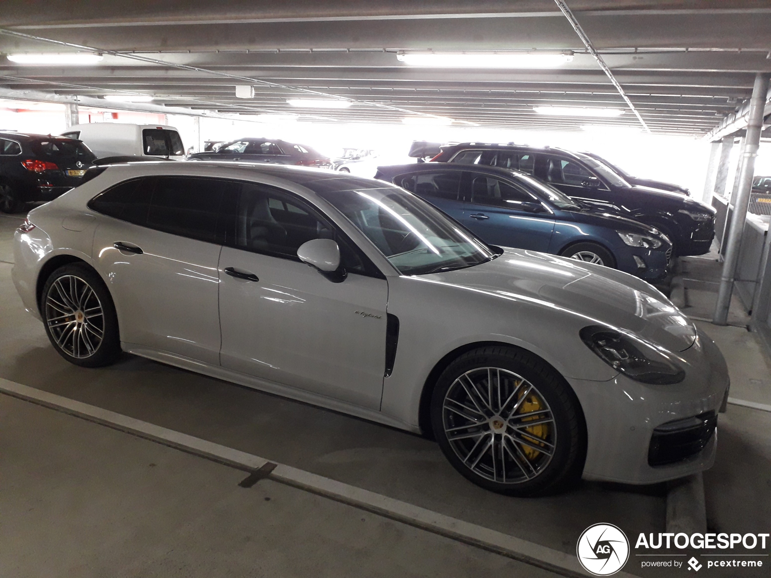 Porsche 971 Panamera Turbo S E-Hybrid Sport Turismo