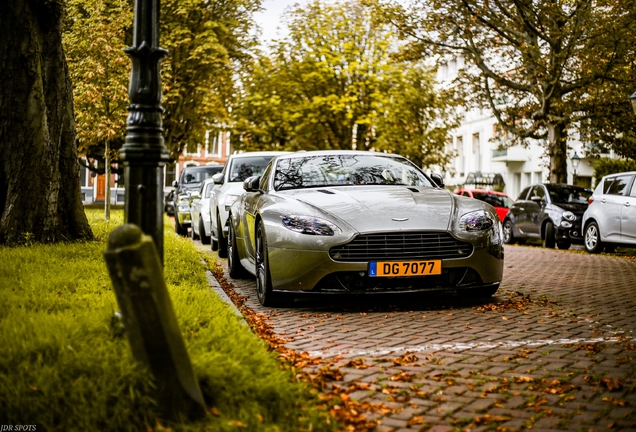 Aston Martin V8 Vantage S