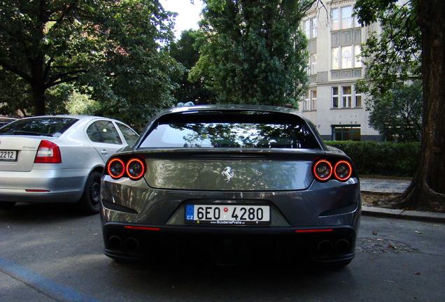 Ferrari GTC4Lusso