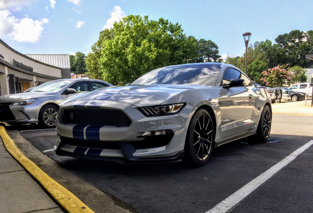 Ford Mustang Shelby GT350 2015