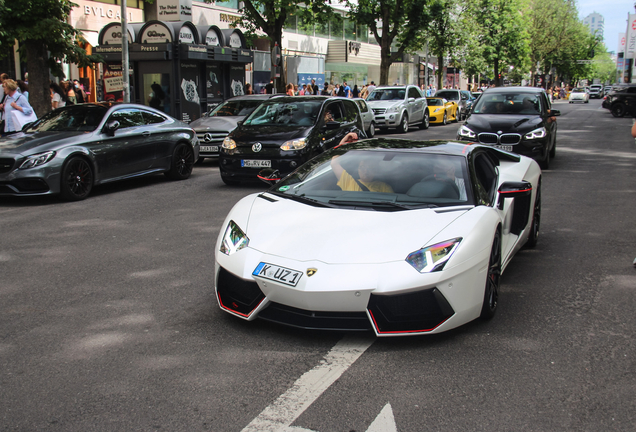 Lamborghini Aventador LP700-4 Pirelli Edition