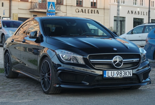 Mercedes-Benz CLA 45 AMG C117