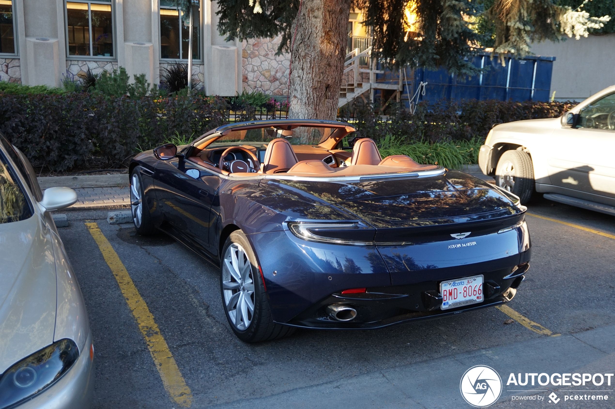 Aston Martin DB11 V8 Volante