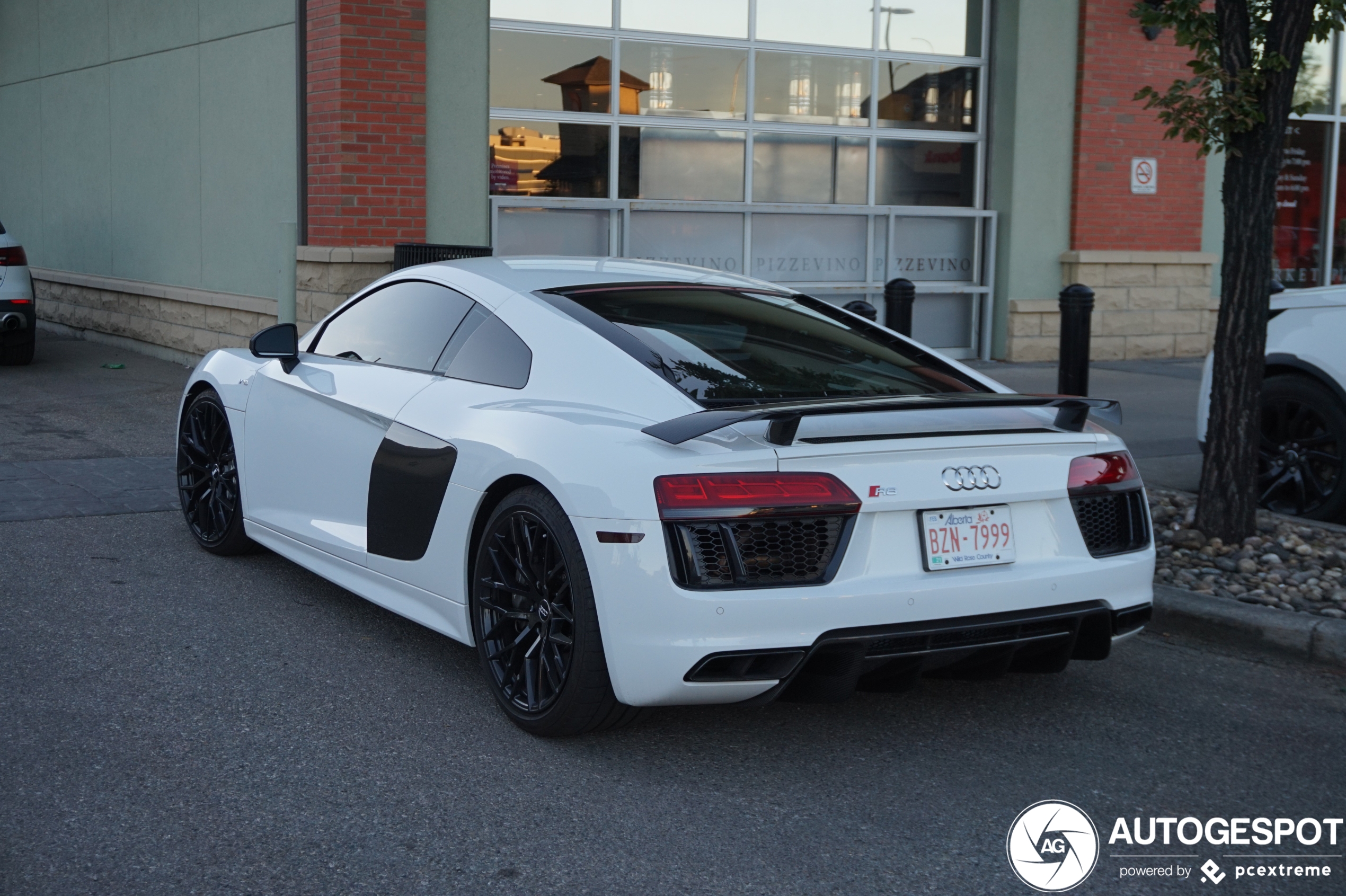 Audi R8 V10 Plus 2015