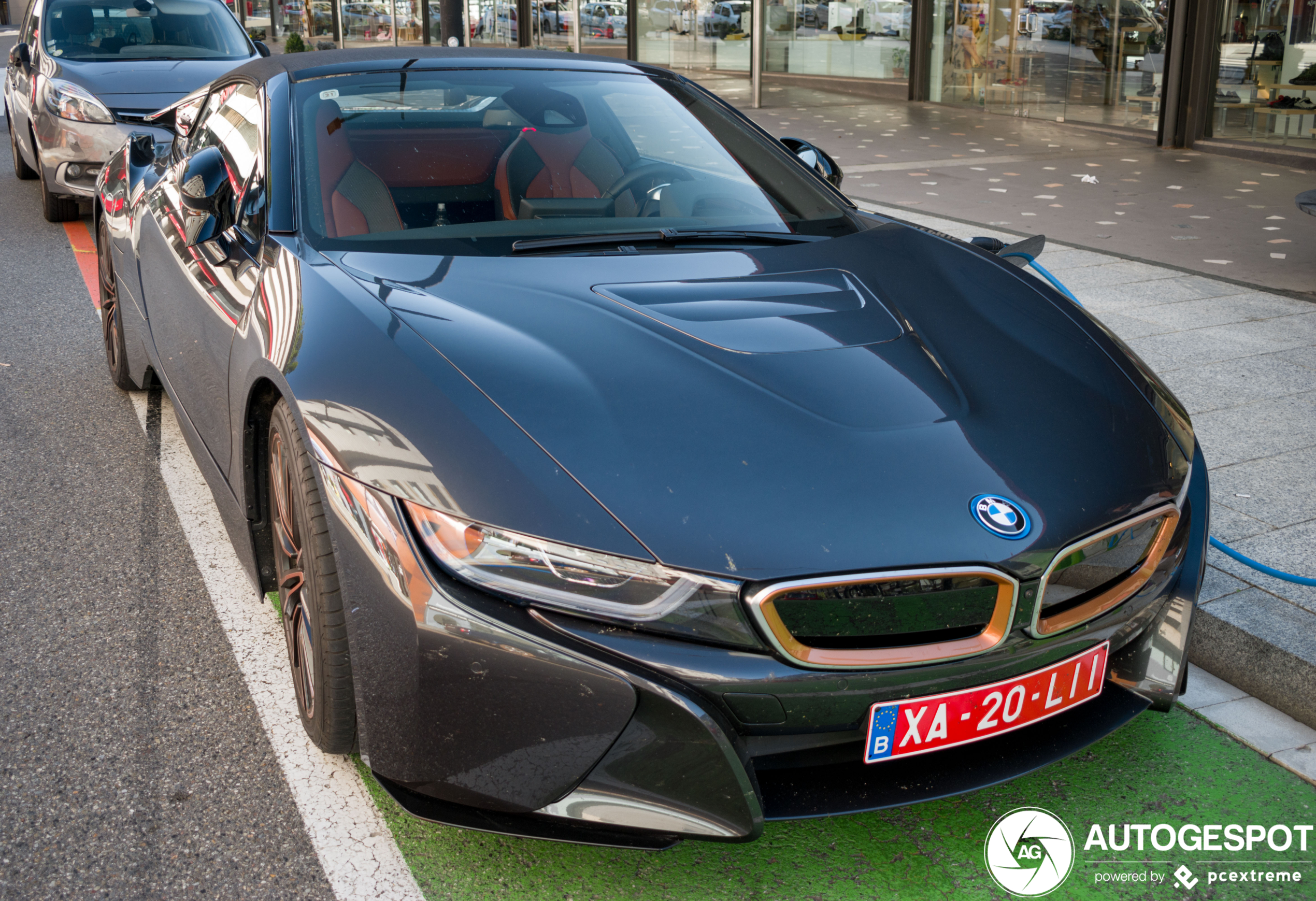 BMW i8 Roadster Ultimate Sophisto Edition