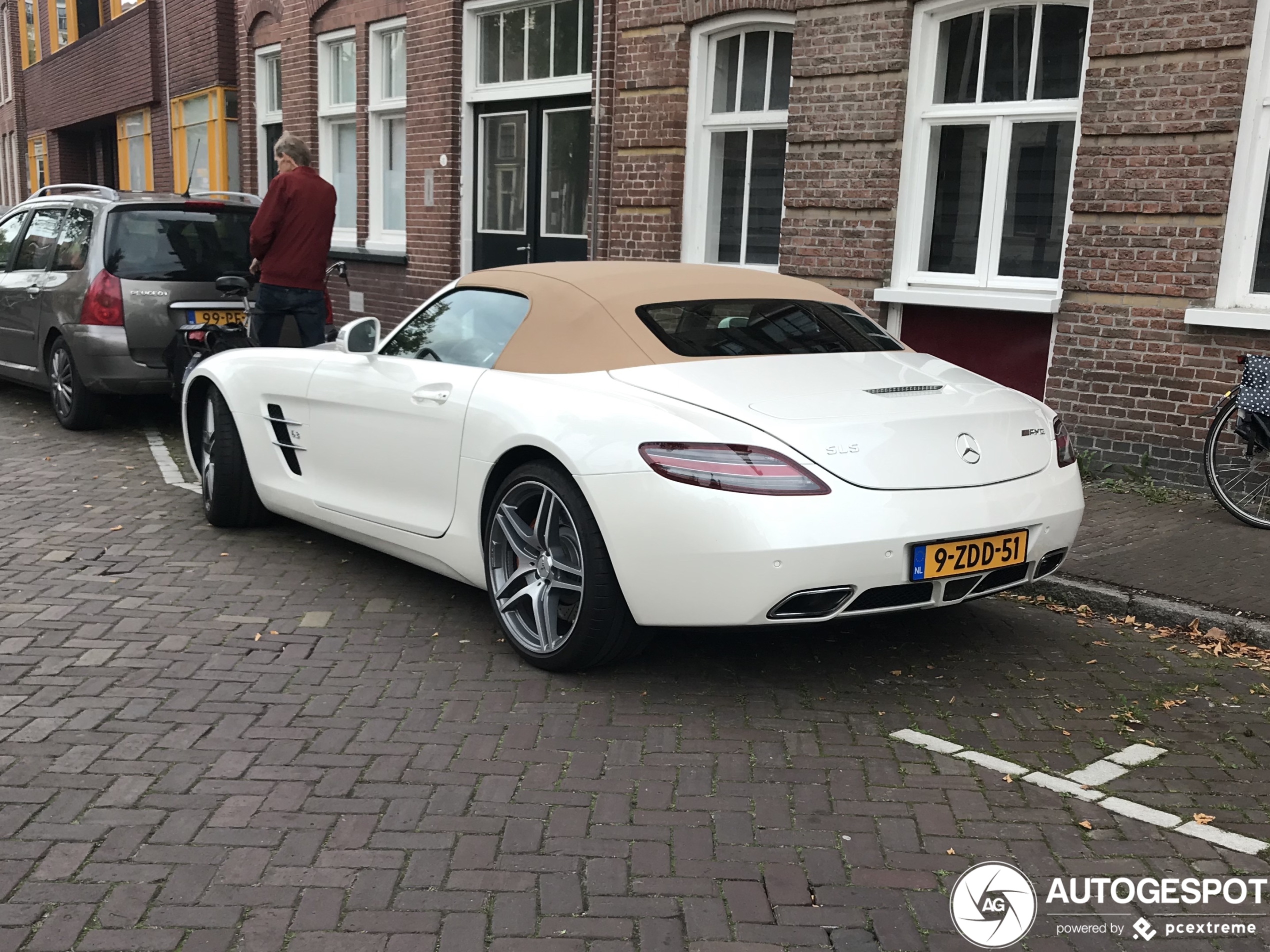 Mercedes-Benz SLS AMG Roadster