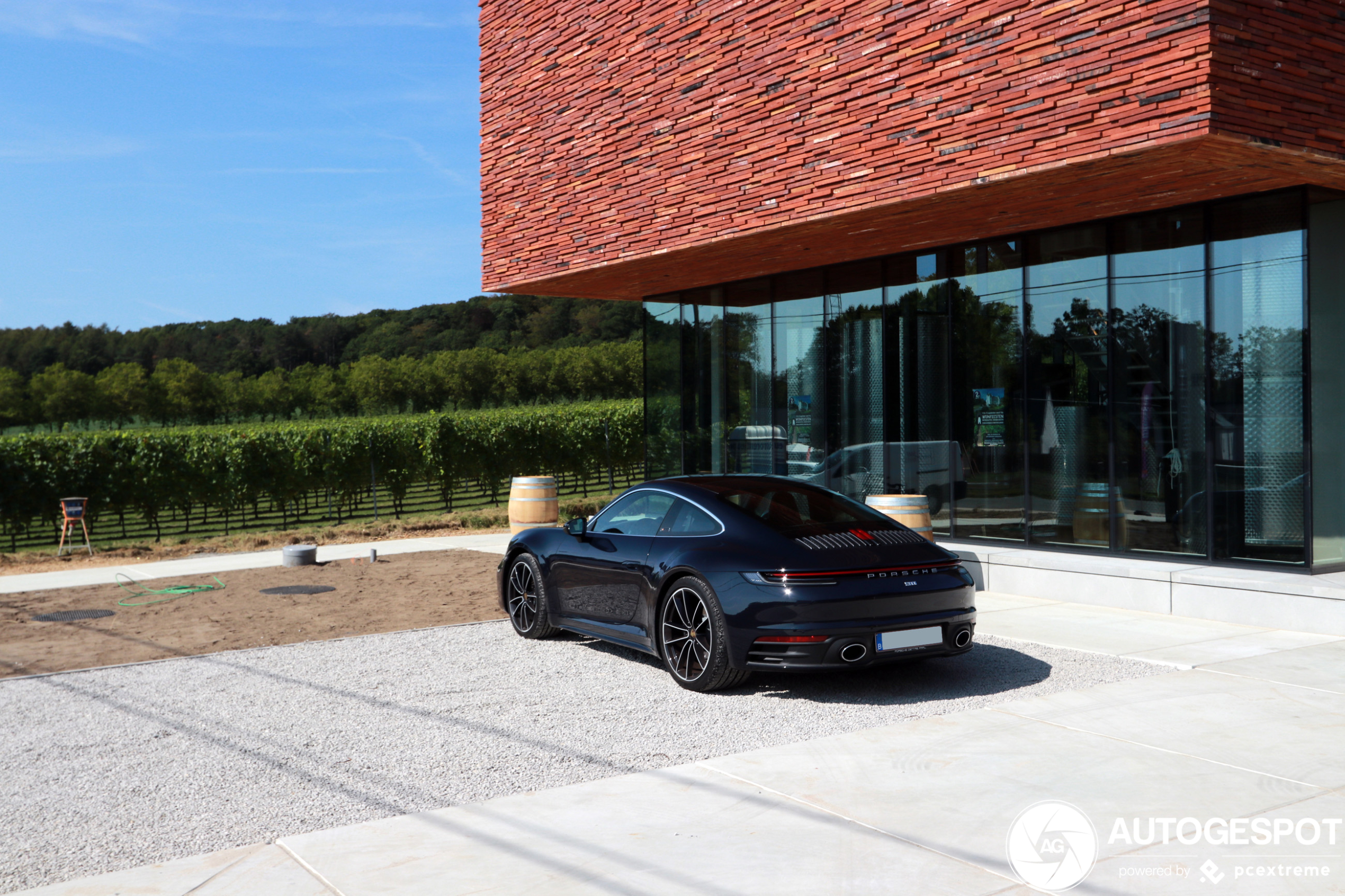 Porsche 992 Carrera 4S Belgian Legend Edition