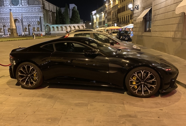 Aston Martin V8 Vantage 2018