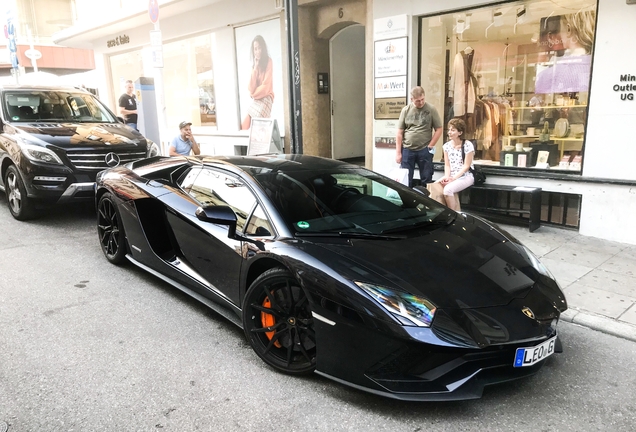 Lamborghini Aventador S LP740-4 Roadster