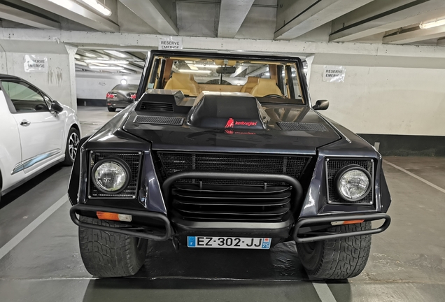 Lamborghini LM002