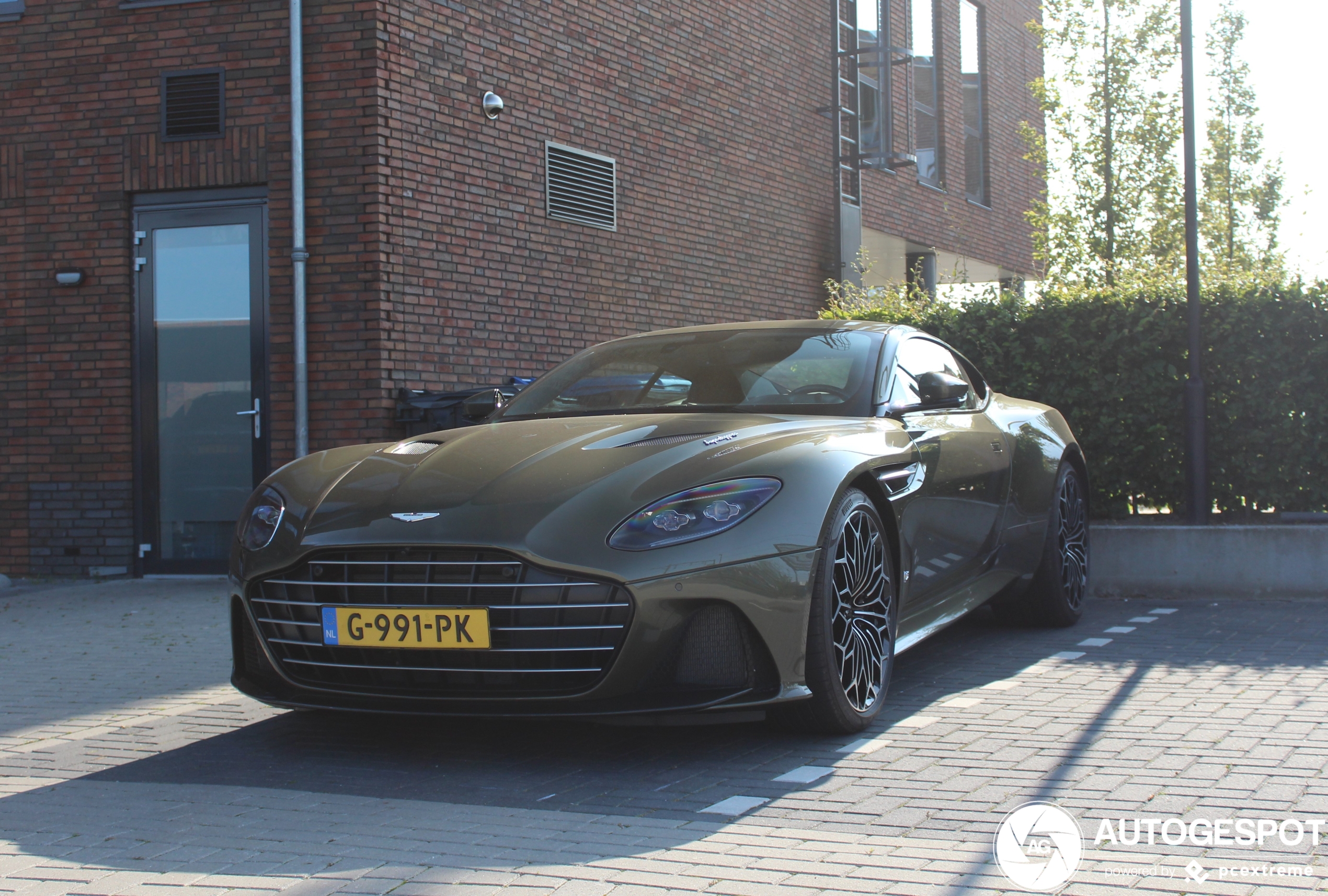 Aston Martin DBS Superleggera OHMSS blijft stoere ode aan James Bond