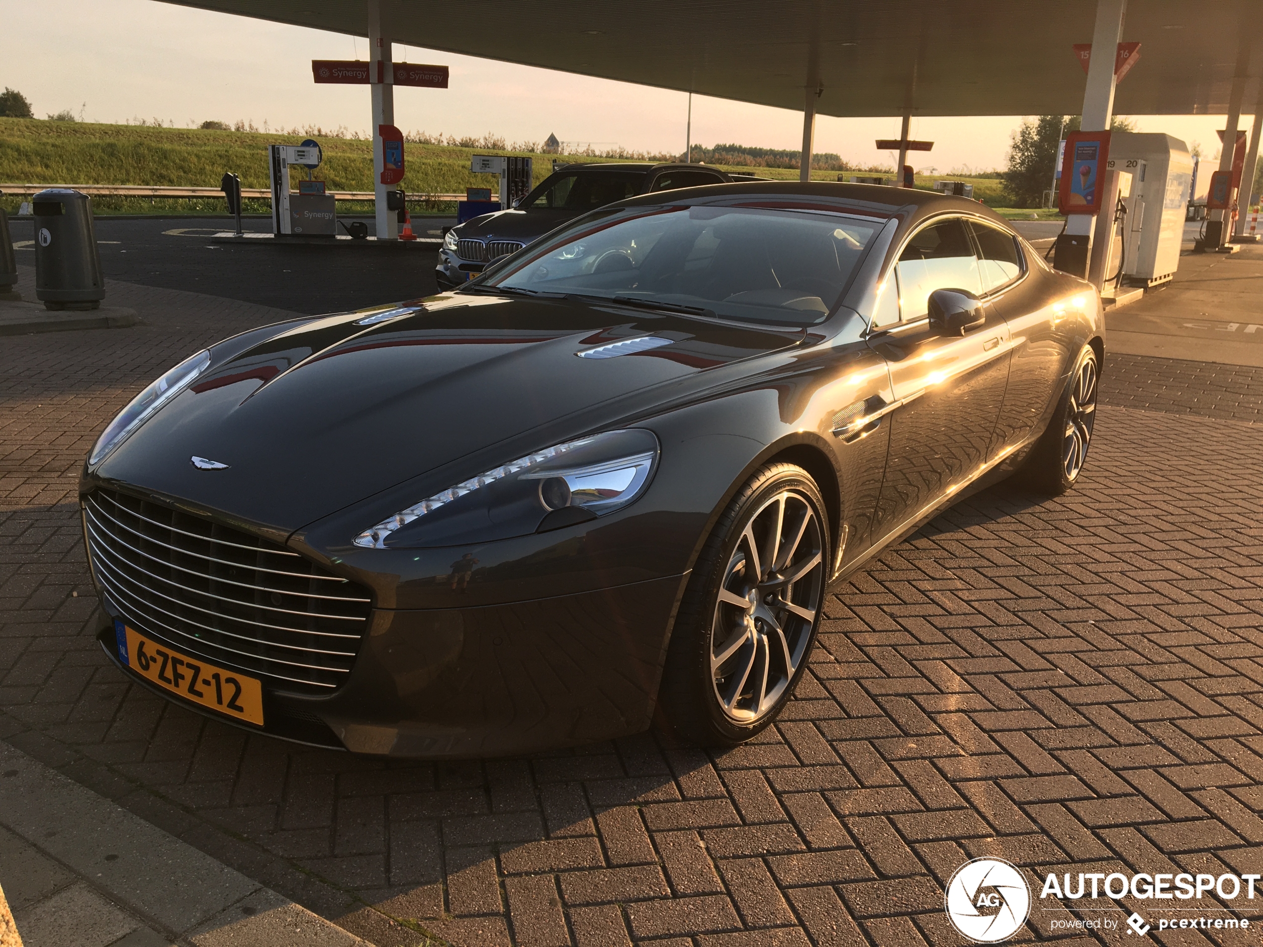 Aston Martin Rapide S