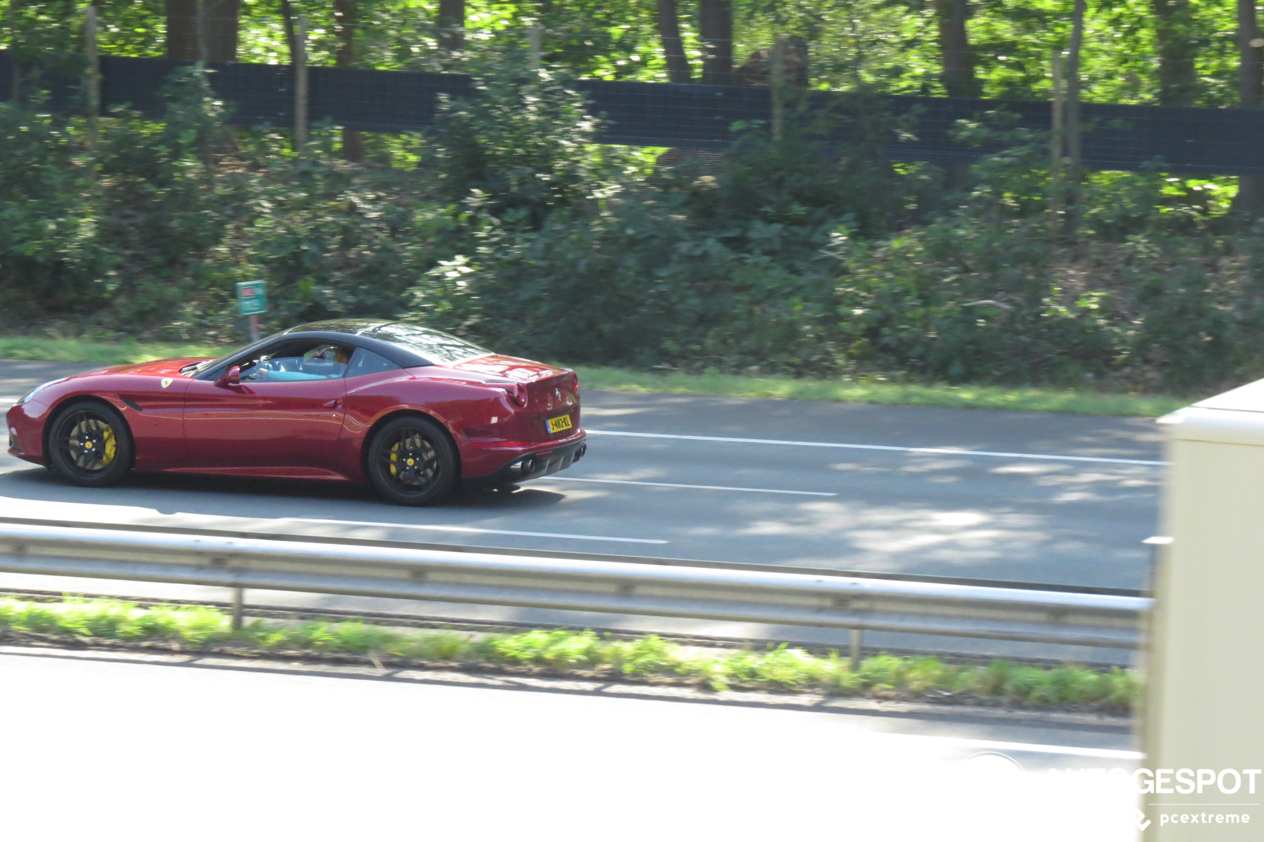 Ferrari California T