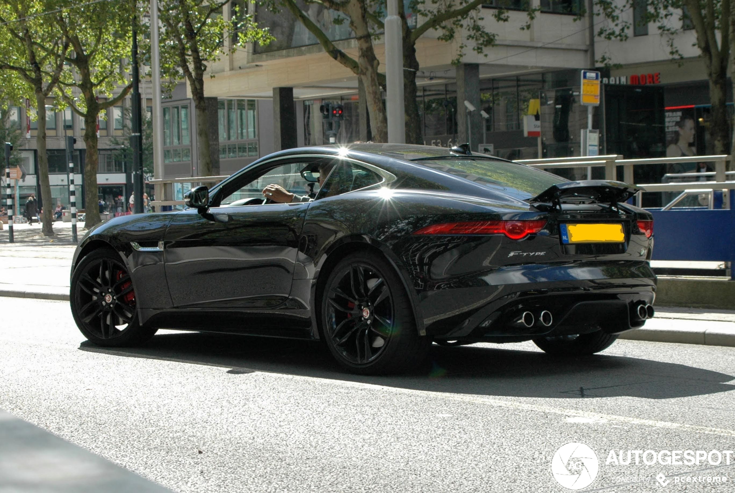 Jaguar F-TYPE R Coupé