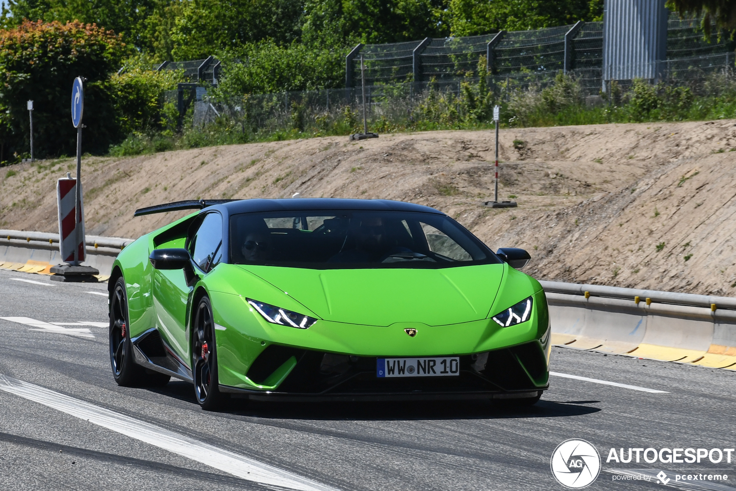 Lamborghini Huracán LP640-4 Performante