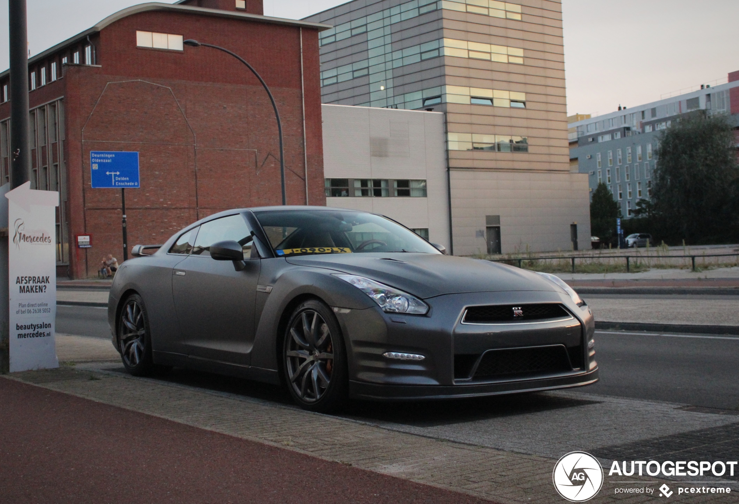 Nissan GT-R 2012