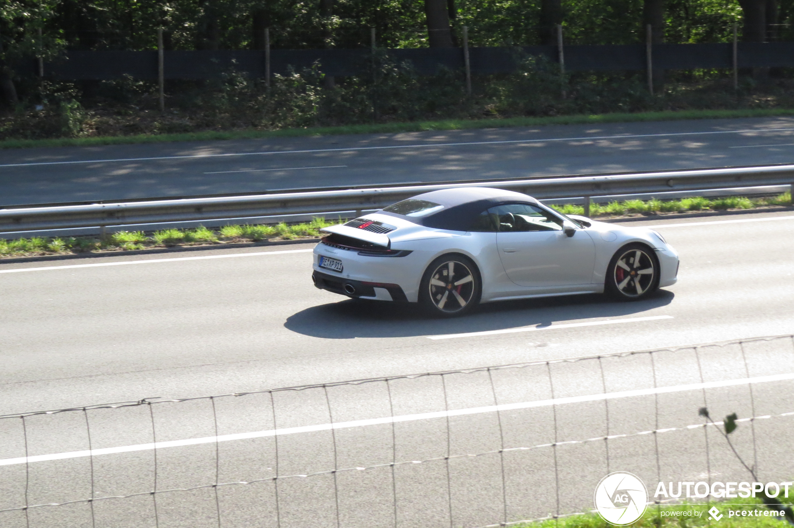 Porsche 992 Carrera 4S Cabriolet