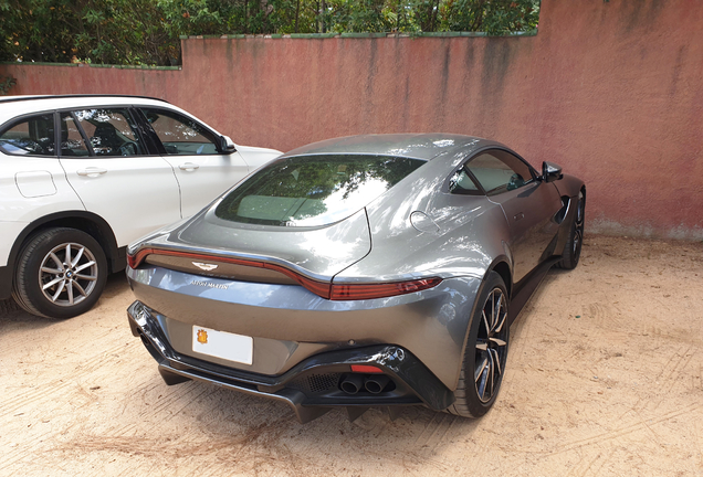 Aston Martin V8 Vantage 2018