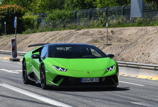 Lamborghini Huracán LP640-4 Performante