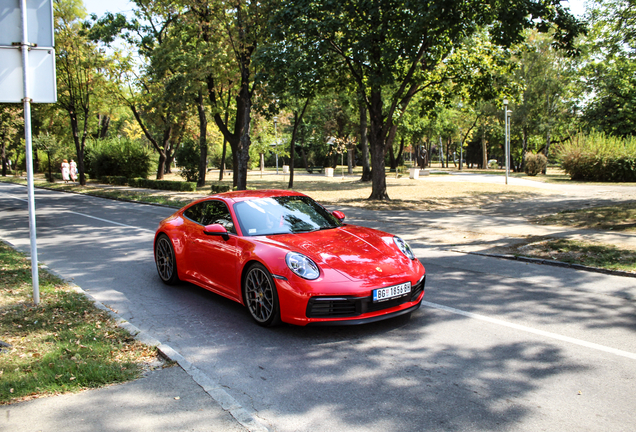 Porsche 992 Carrera 4S