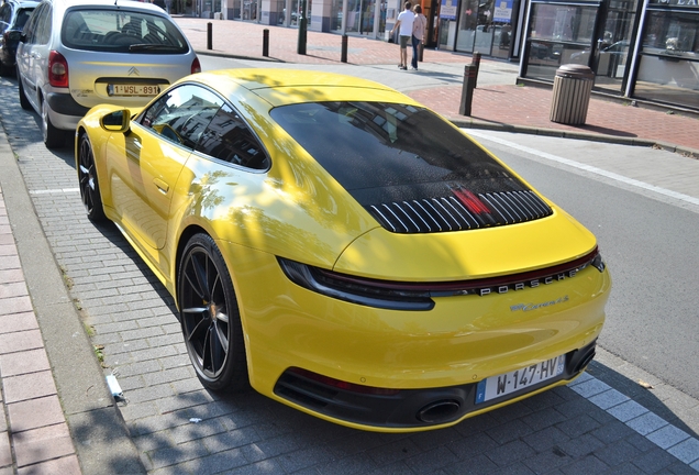 Porsche 992 Carrera 4S