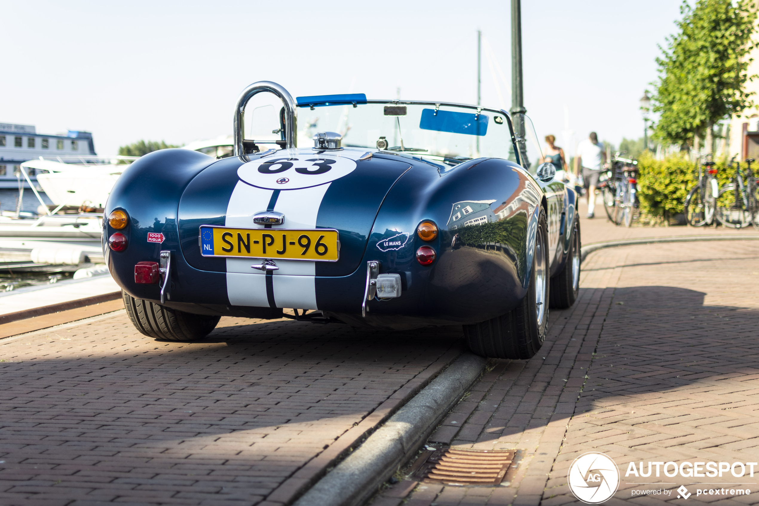 AC Cobra Superformance 427