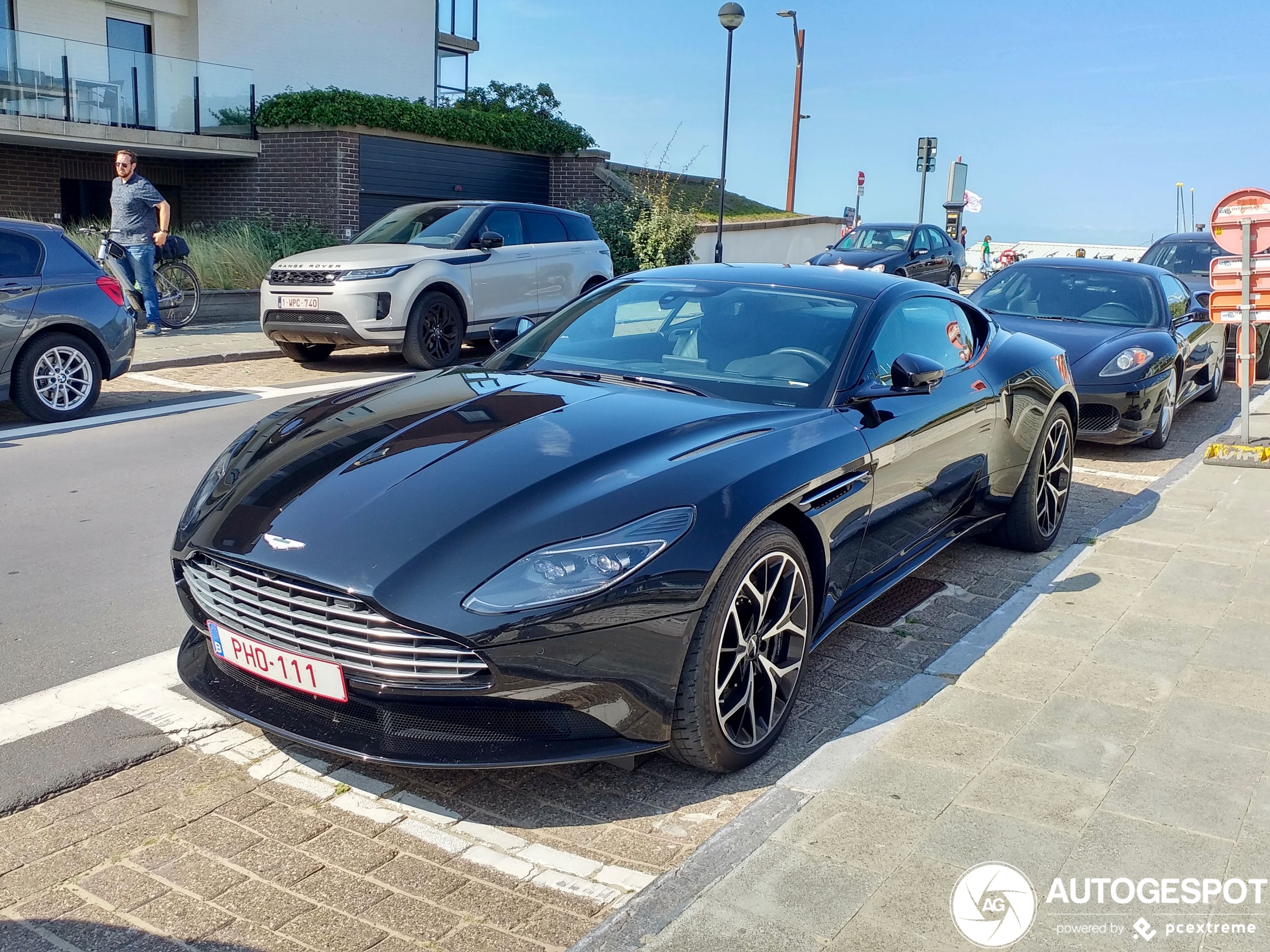 Aston Martin DB11 V8