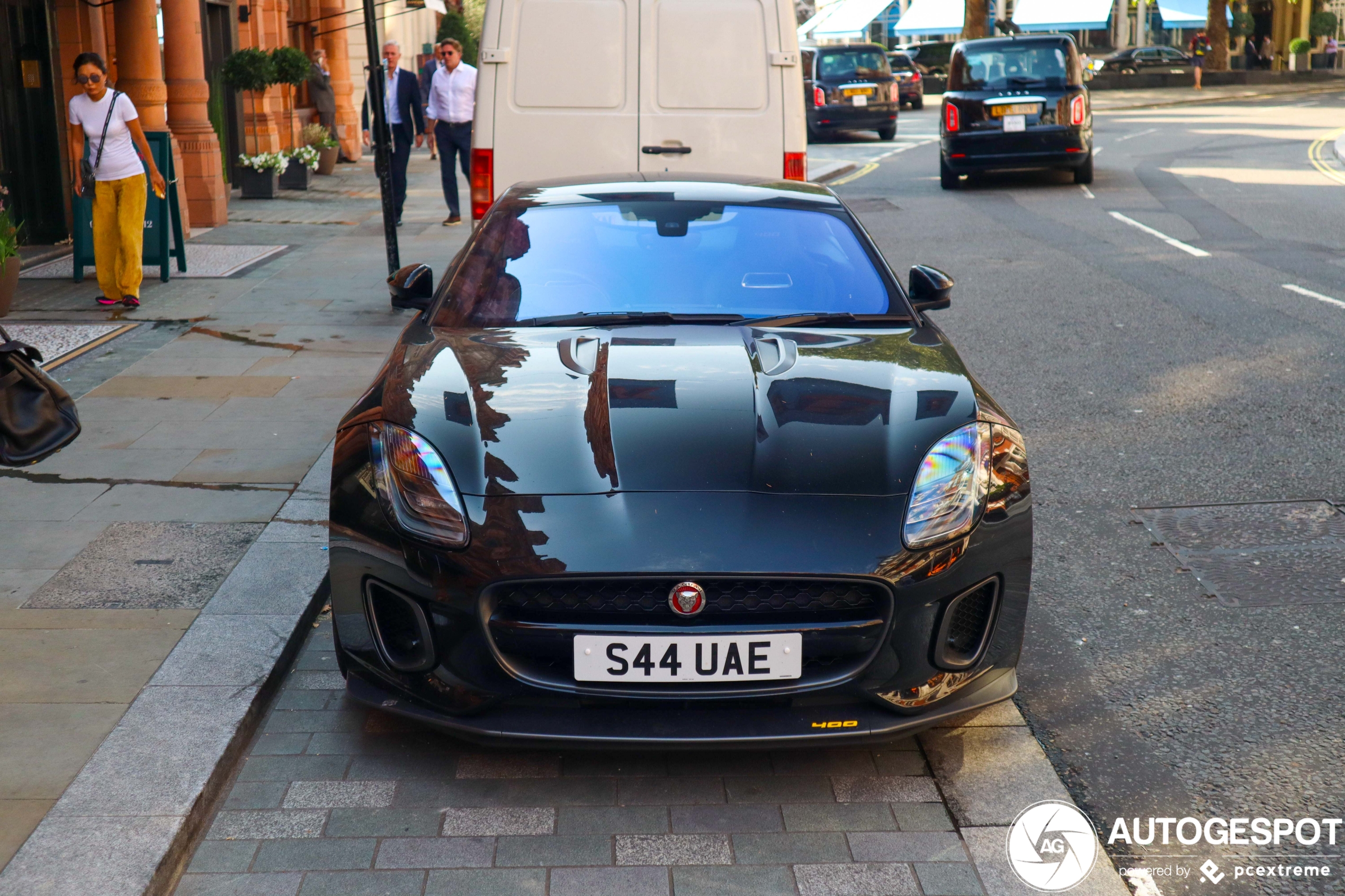 Jaguar F-TYPE 400 Sport Coupé