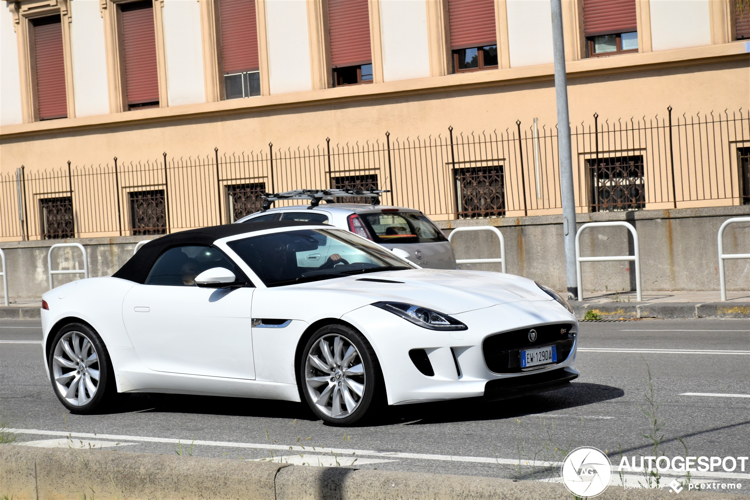 Jaguar F-TYPE S Convertible